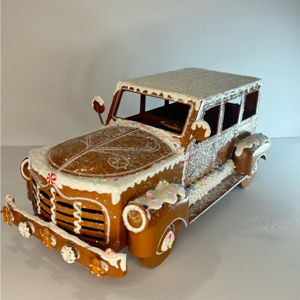 Gingerbread truck, for the gingerbread lover.